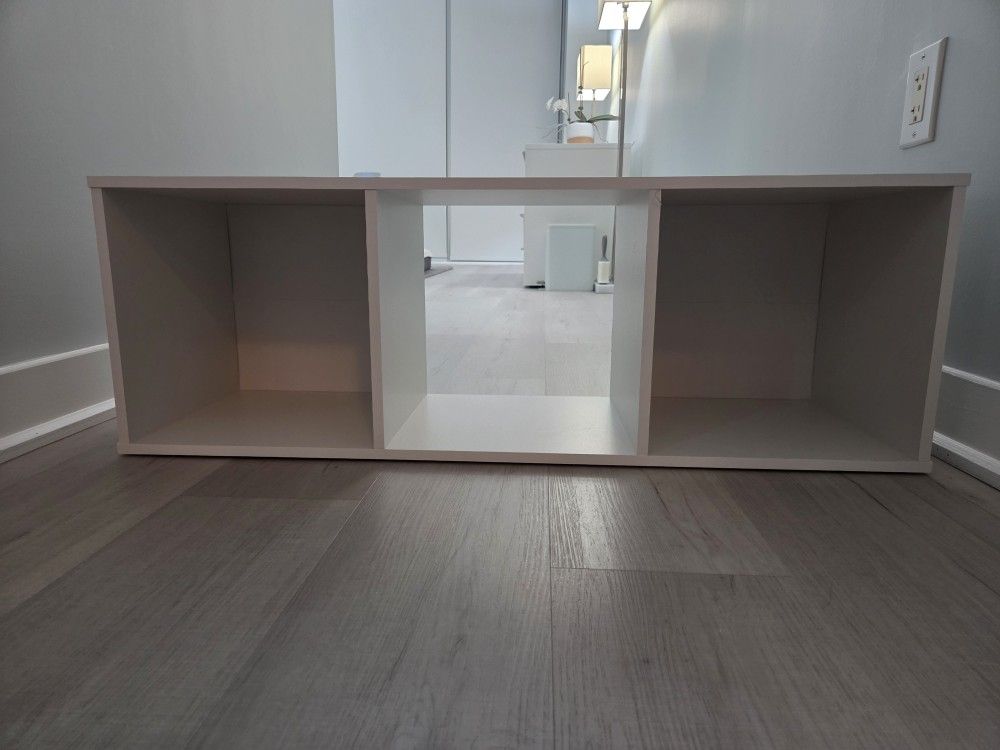11"3 Cube Book Self White