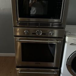 Thermador 3in One /oven,micro,warDrawer$1,500