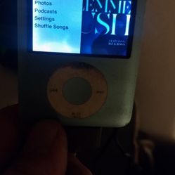 Vintage 3rd Generation Apple iPod Nano 8Gb Music Player