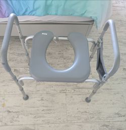 Raised Toilet Seat w/ Padded Armrests and Storage Bag
