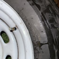 LT245/75/16 Bridgestone Con Rin De 8 Virlos Para Ford 8 Virlos