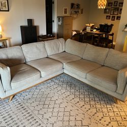 Article Sectional couch (5 Seats)