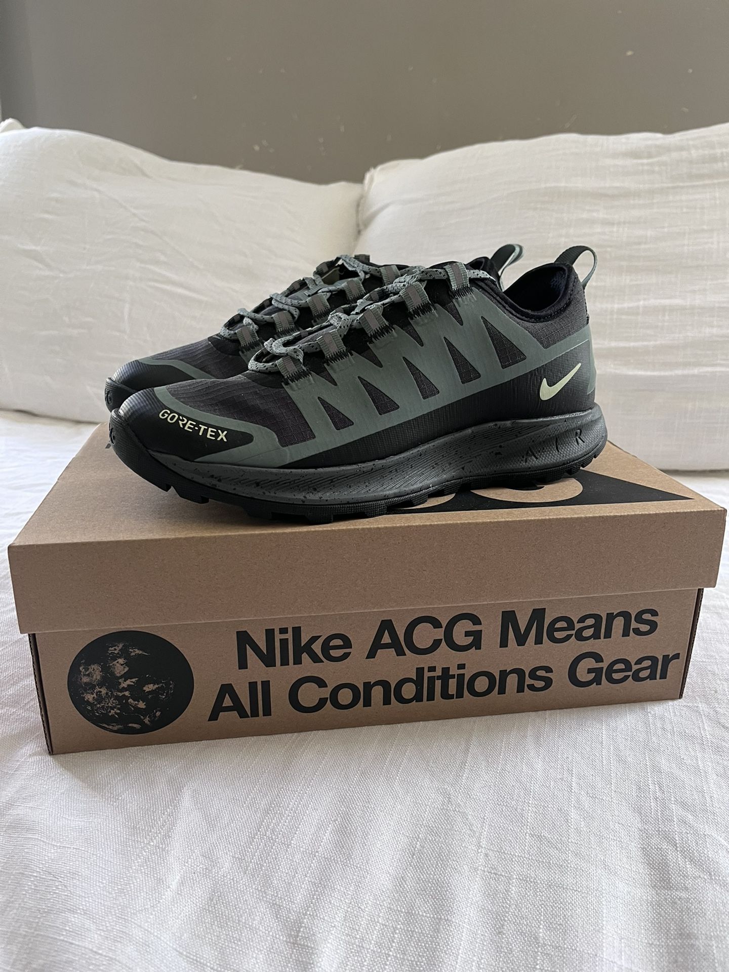 NIKE ACG AIR NASU GORE-TEX GREEN/OLIVE [CW6020 300] US WOMANS SZ 8