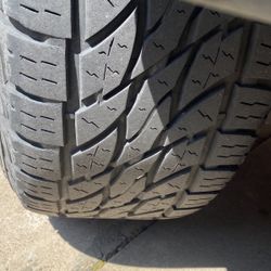 Pair of tires 315/70R17LT It’s still in good condition $45 each