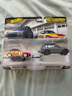 Hot Wheels Team Transport #95 '89 Porsche 944 Turbo & 2008 Porsche Cayenne Shell