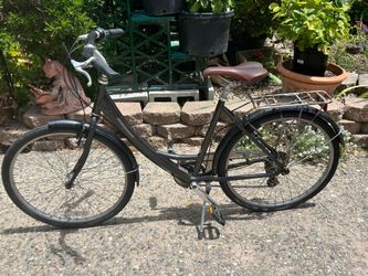 Breezer Uptown Ex  8 speed Commuter Bike 26in
