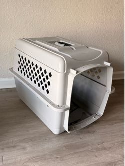 Medium Dog Crate – Barely Used, Like New!