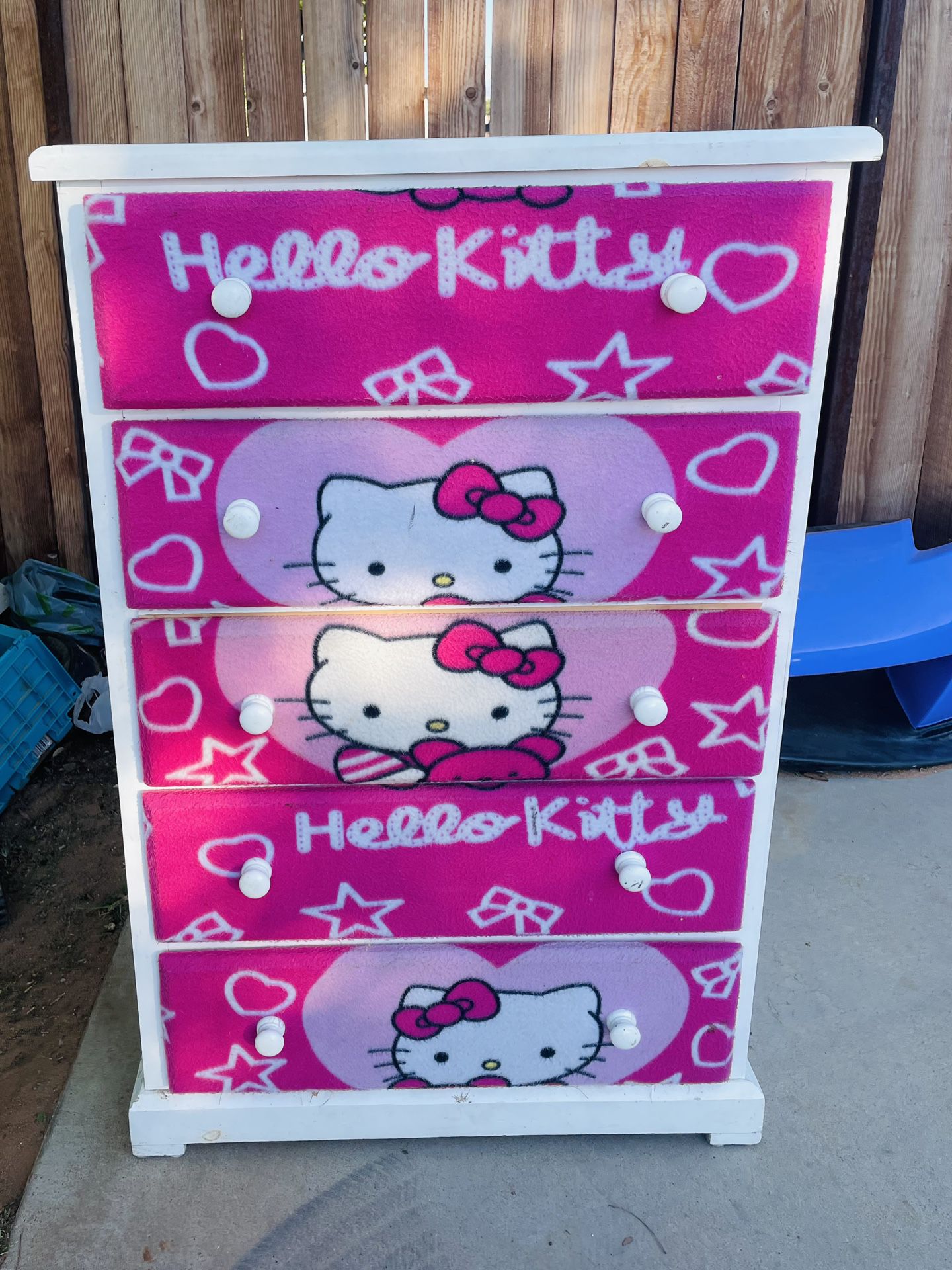 Hello Kitty Dresser 