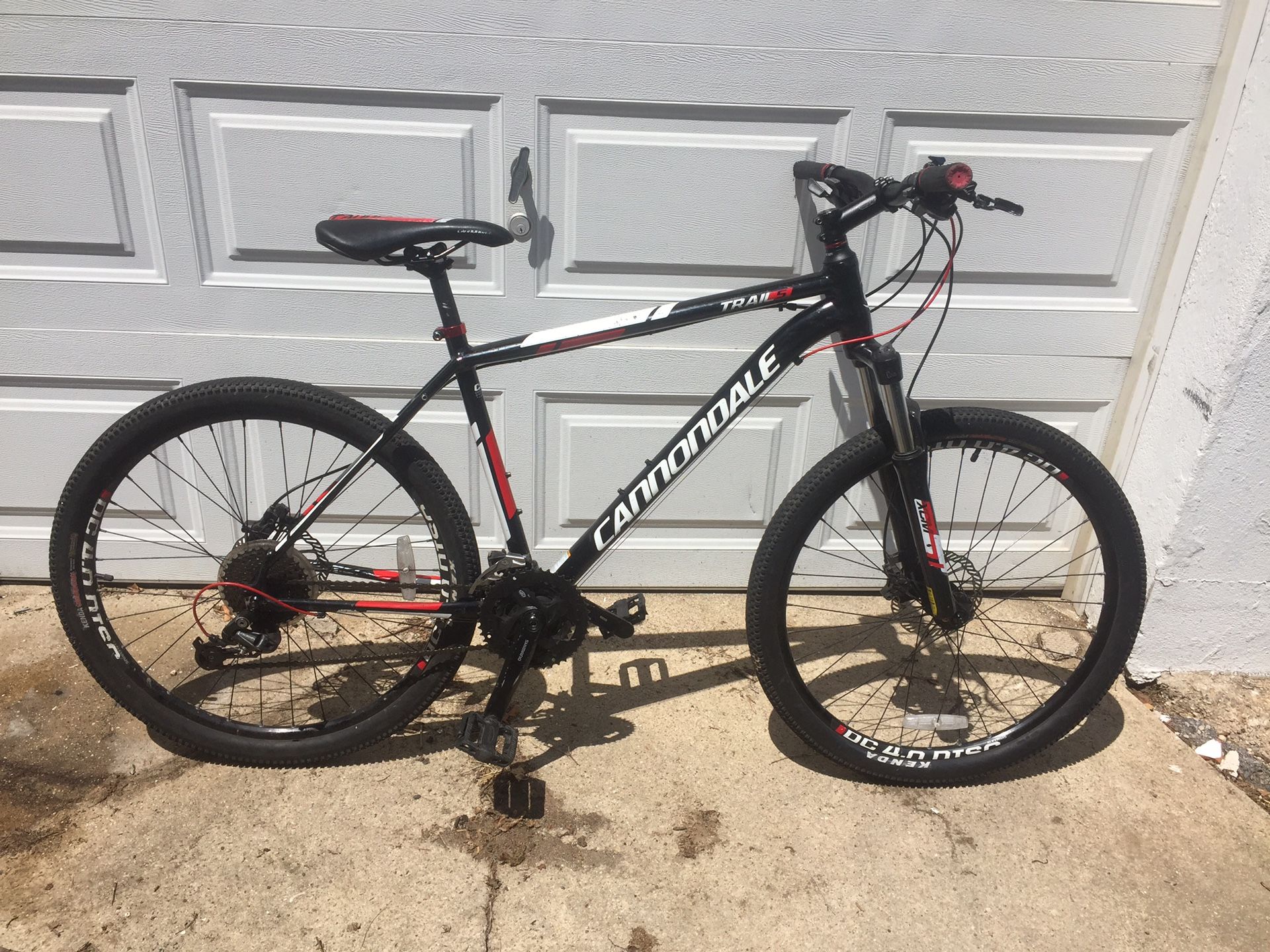 CANNONDALE TRAIL 5 BIKE