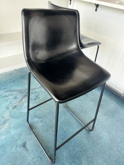 2 Barstools