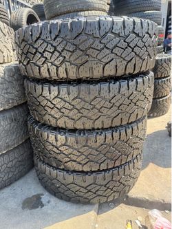 Vendo set de llantas todo terreno Lt 245/75/17 good year
