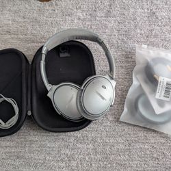 Bose QC35 With Replacement Earpad