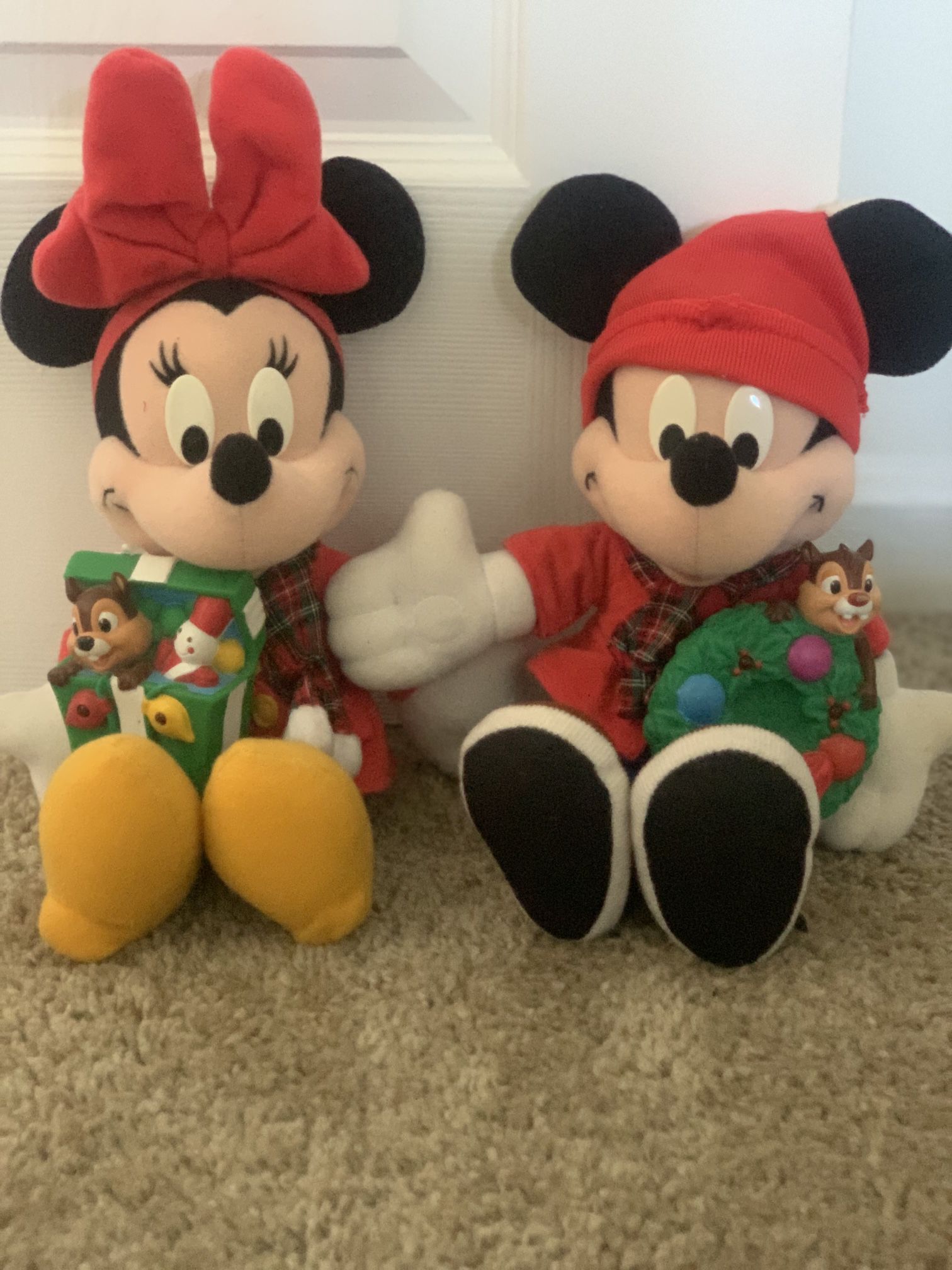 Christmas  Mickey N Minnie 