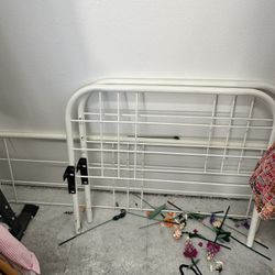 Twin Day Bed Trundle With Foam Mattress 