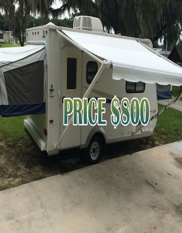 Photo EXCELLENT CONDITION 2010 Jayco jay feather AT LOOKING.$800