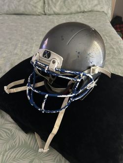 Youth Football Helmet for Sale in Las Vegas, NV - OfferUp