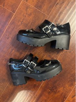 Koi Footwear “Jawbreakers” Size 7