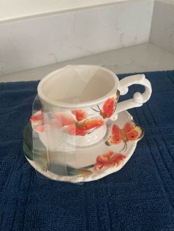 Tea Cup & Saucer