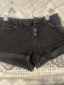Like new black shorts 