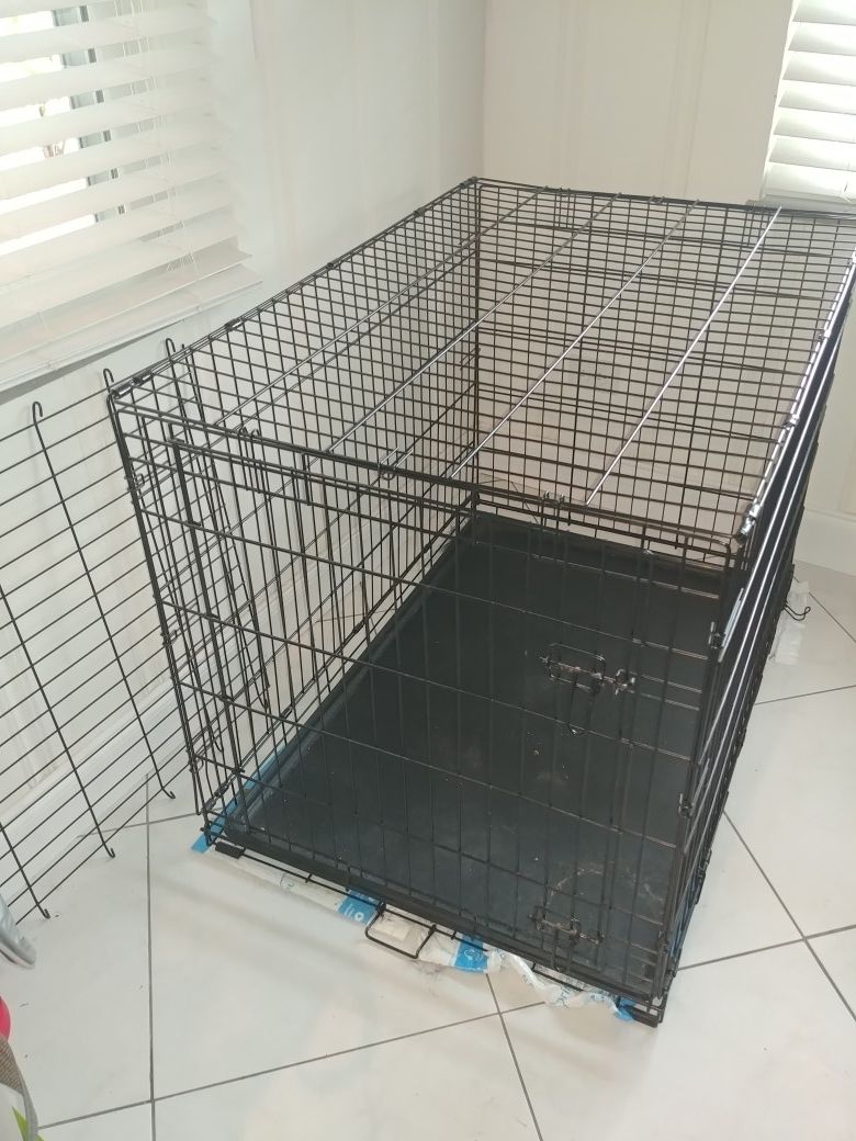 Dog Crate with divider: 42 x 28 x 30