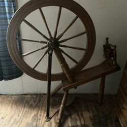 Wooden Spinning Wheel  Very Old!! 