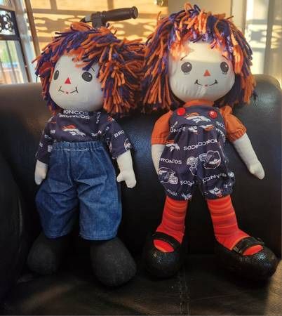 Raggedy Ann and Raggedy Andy Bronco Dolls New!
