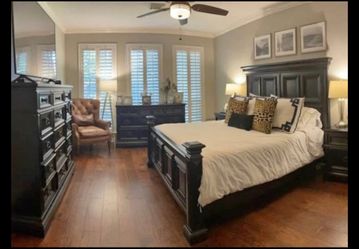 Solid Wood King Bedroom Set – Dark Finish