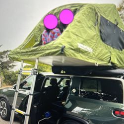 Yakima Skyrise Rooftop Tent (3-person, 3-season)  - Excellent Condition like new