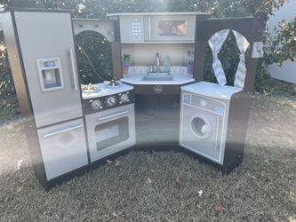 Play Kitchen plus accessories
