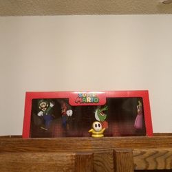 Exclusive Mario Glass Set 