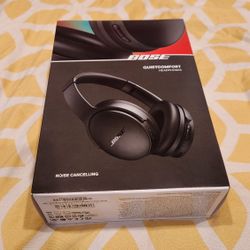 Bose Quietcomfort Headphones - New In Box, Sealed
