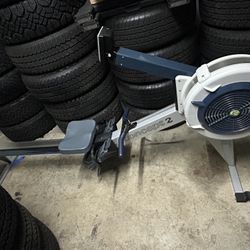 Like new Concept 2 rower pm4 heavy duty gym fitness exercise equipment cardio 