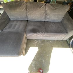  Couch With Reversible Chase