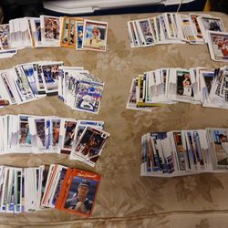 700 Random Sport Random Player Bulk Sports Cards Collection.