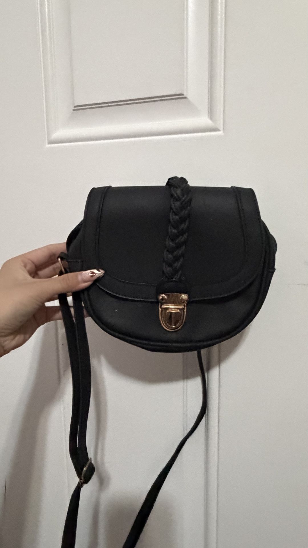 Black braided crossbody purse