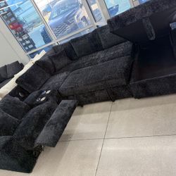 Sleeper Sectional With Power Recliner 🥳🥳🥳