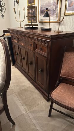 Broyhill Dining Room Set 