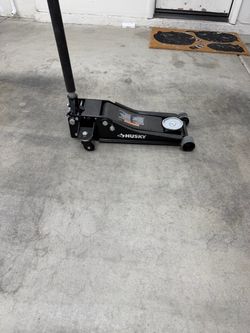 Husky Low Profile Quick Lift Floor Jack