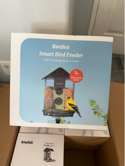 Smart Bird Feeder with 4K Camera, AI Bird ID & Solar Panel – New