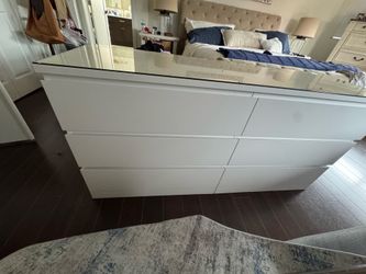 IKEA dresser / night stand set
