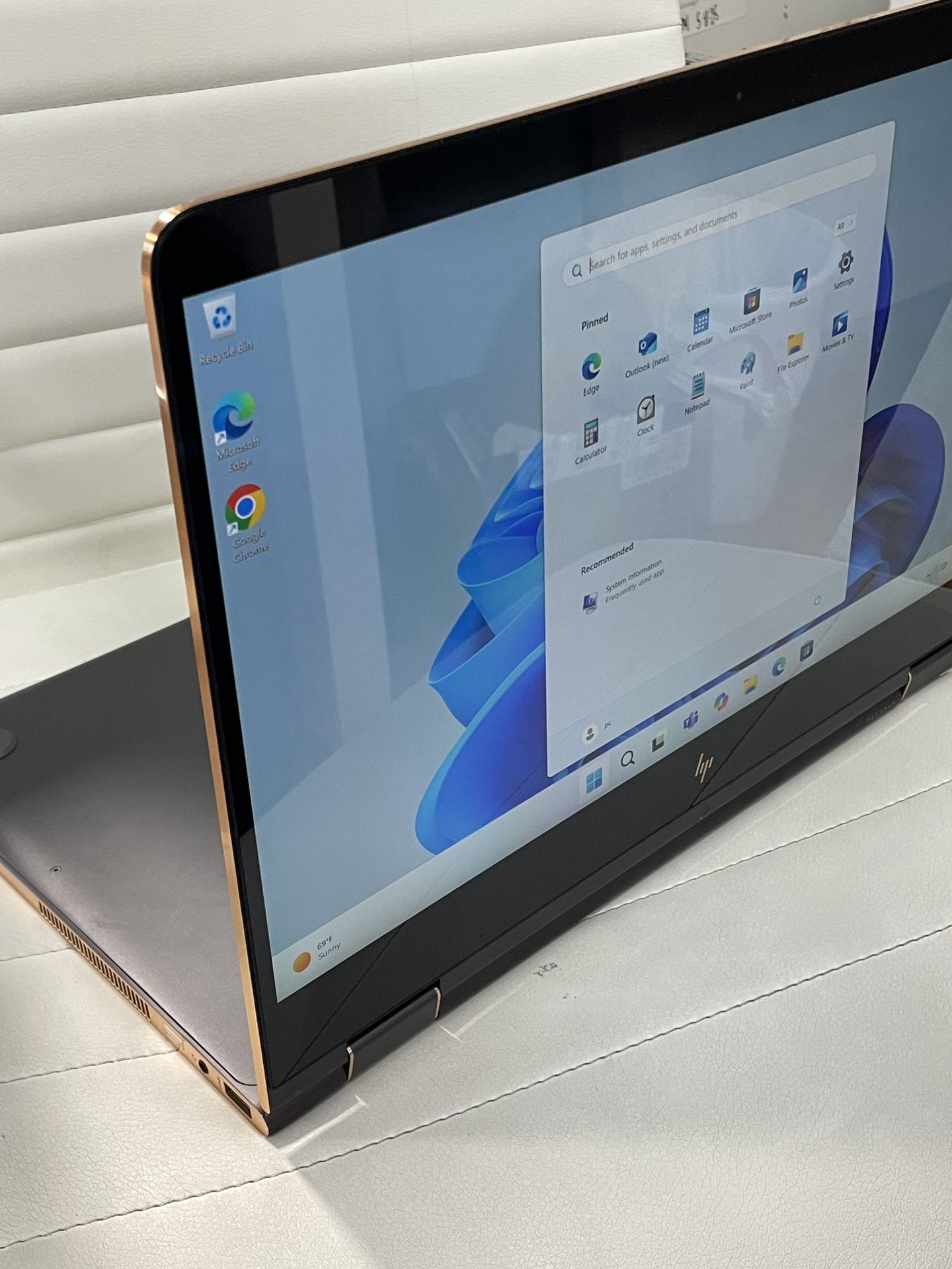 Laptop Spectre X360 15-BL112DX 2 In 1 15” Touchscreen, Intel Core I7, Ram 16GB, Drive 512gb SSD, Windows 11