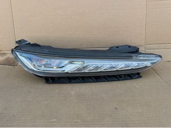 2018,2019,2020,2021 Hyundai Kona Day Time Running Light/Direccional Rh Passenger Oem,Original  Ask
