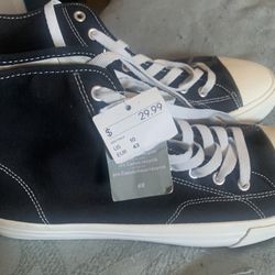 Men’s Size 10 New With Tags