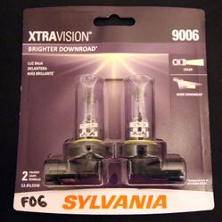 SYLVANIA - 9006 XtraVision - High Performance Halogen Headlight Bulbs