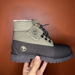 Timberland 6 Inch Shearling Boot Camo Green Size 7y