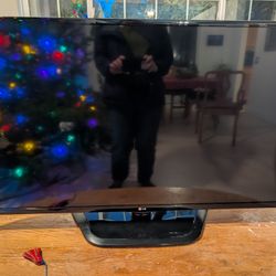 47" LG TV