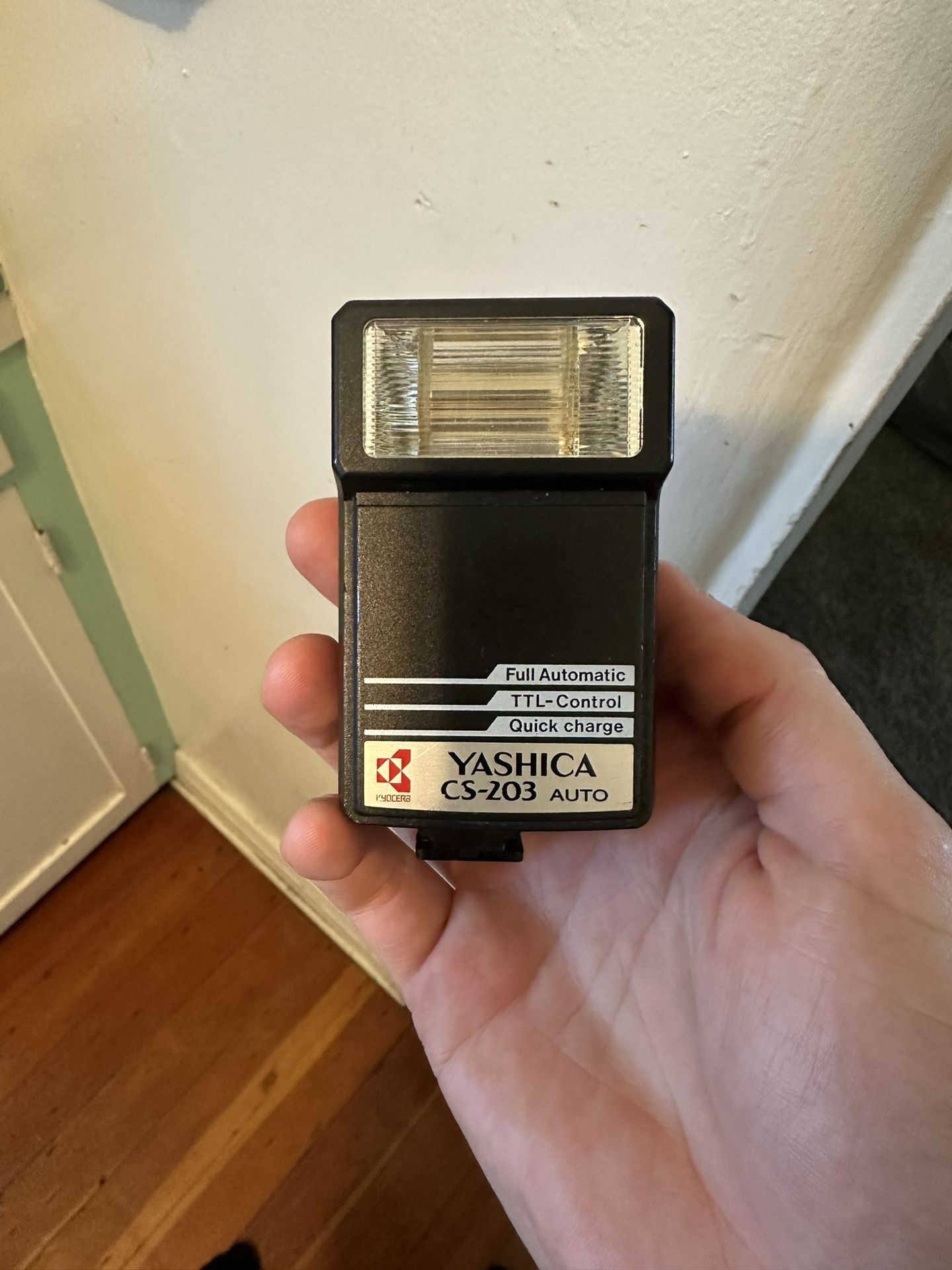 yashica cs-203 flash kyocera