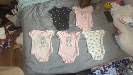5 pairs of Minnie mouse short sleeve onesies