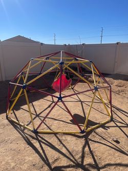 Kids metal dome jungle gym