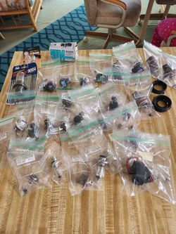 ASSORTED HEADLIGHT BULBS